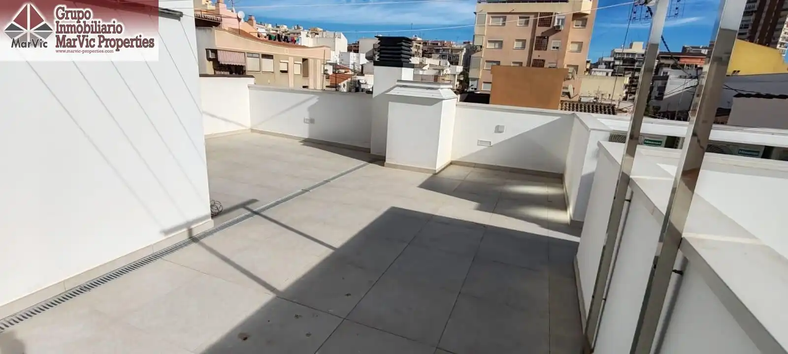Terrassa de Casa o xalet en venda en Benidorm amb Aire condicionat i Jardí privat