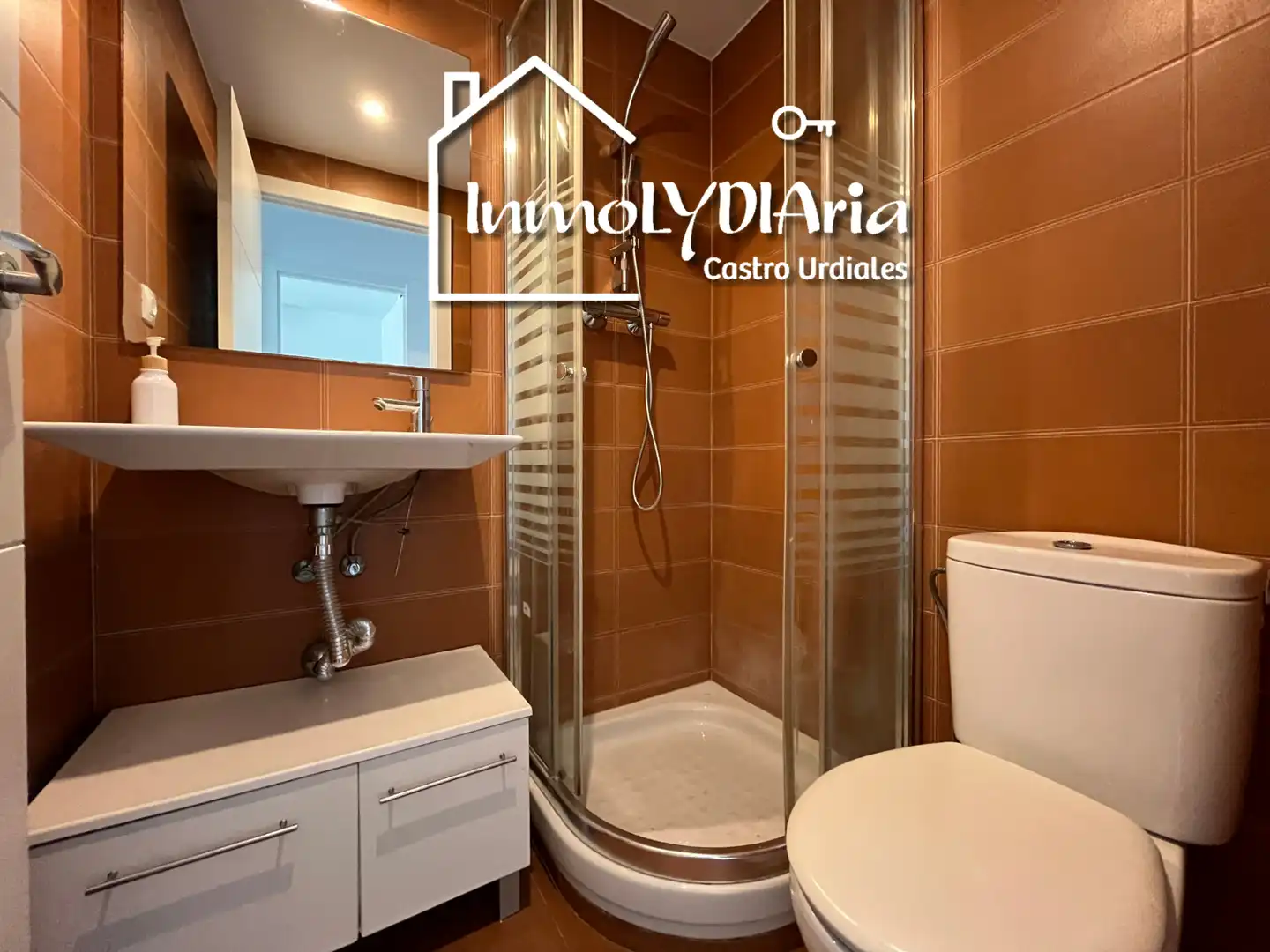 Bathroom of Houses for sale in Castro-Urdiales  with Heating, Private garden and Terrace