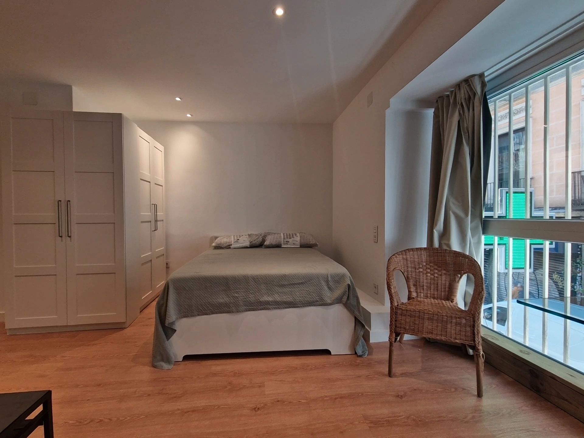 Bedroom of Study to rent in  Madrid Capital  with Air Conditioner, Heating and Parquet flooring