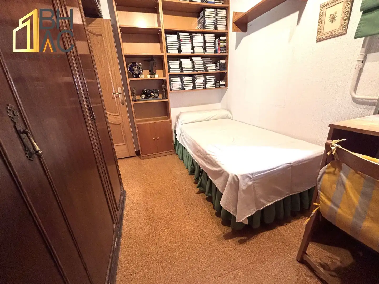 Bedroom of Flat for sale in Madrid  with Air Conditioner and Heating