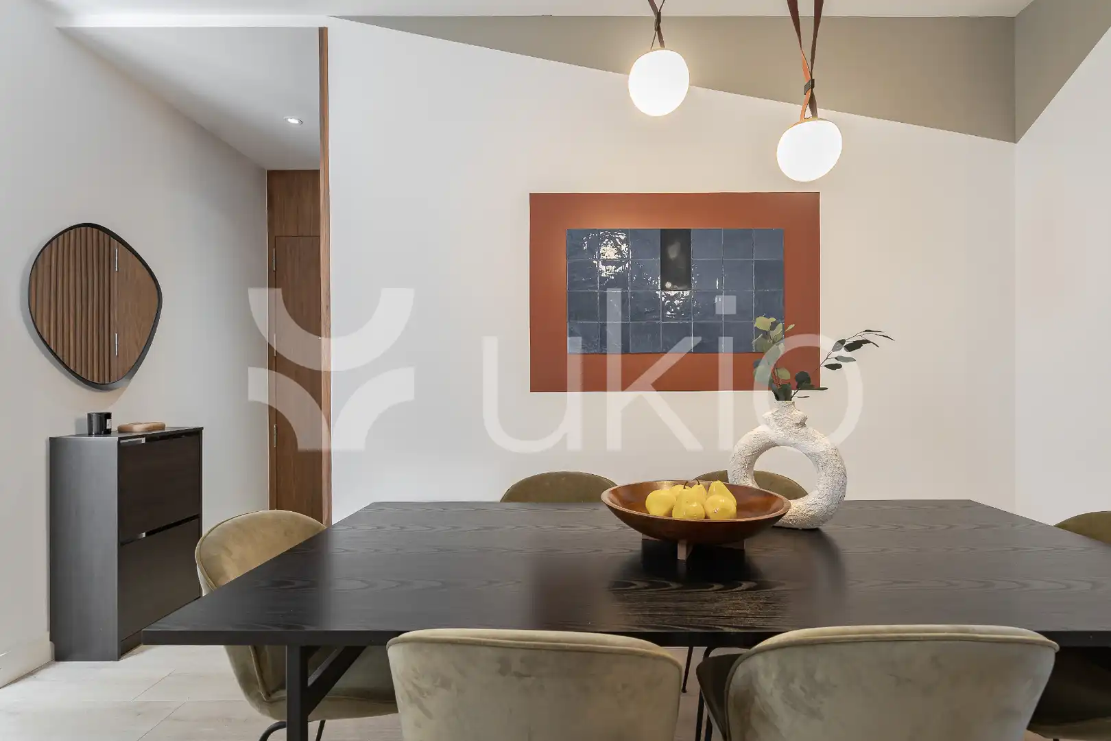 Menjador de Apartament de lloguer en Madrid amb Aire condicionat, Calefacció i Moblat