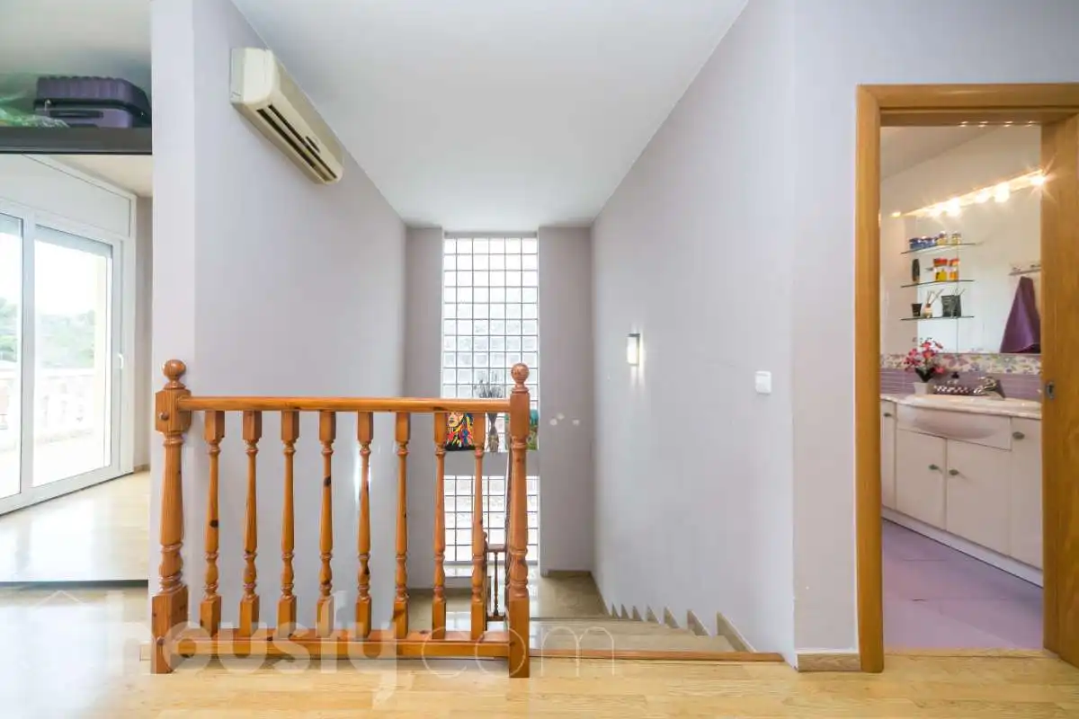 Casa o xalet en venda a Carrer de la Figuera, Olèrdola