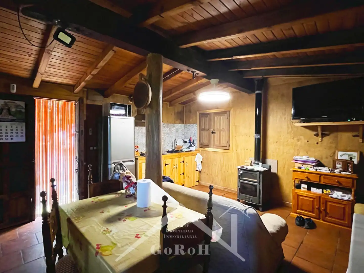 Cuina de Casa o xalet en venda en Cazalla de la Sierra amb Jardí privat, Traster i Piscina