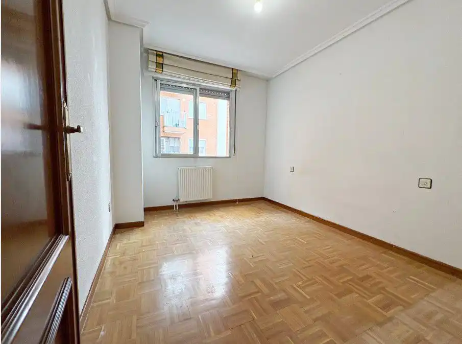 Schlafzimmer von Wohnung zum Verkauf in Salamanca mit Heizung, Parkett und Terrasse