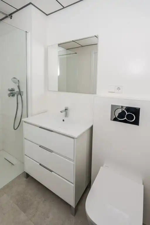 Badezimmer von Wohnung zum Verkauf in Jávea / Xàbia mit Klimaanlage, Privatgarten und Abstellraum