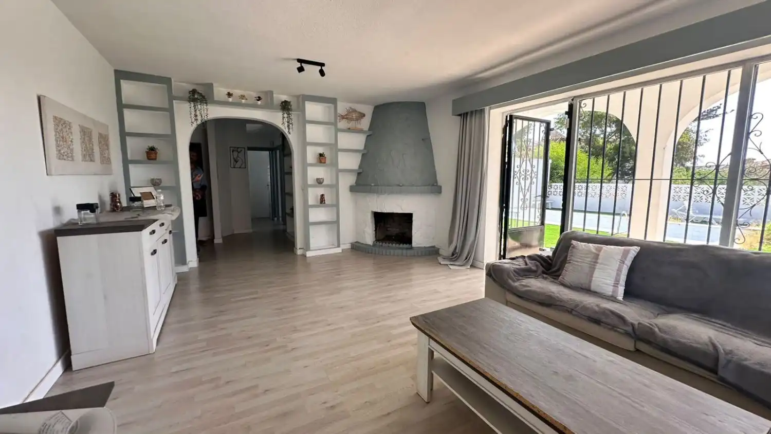 Sala d'estar de Casa o xalet en venda en Benalmádena amb Terrassa