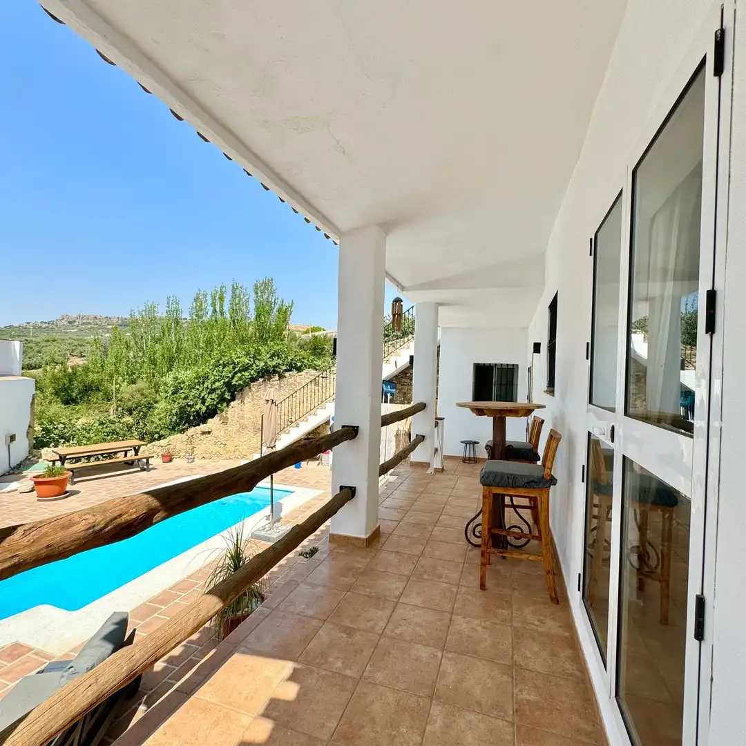 Casa rústica amb terrassa en venda a La Muela 5, imagen 2