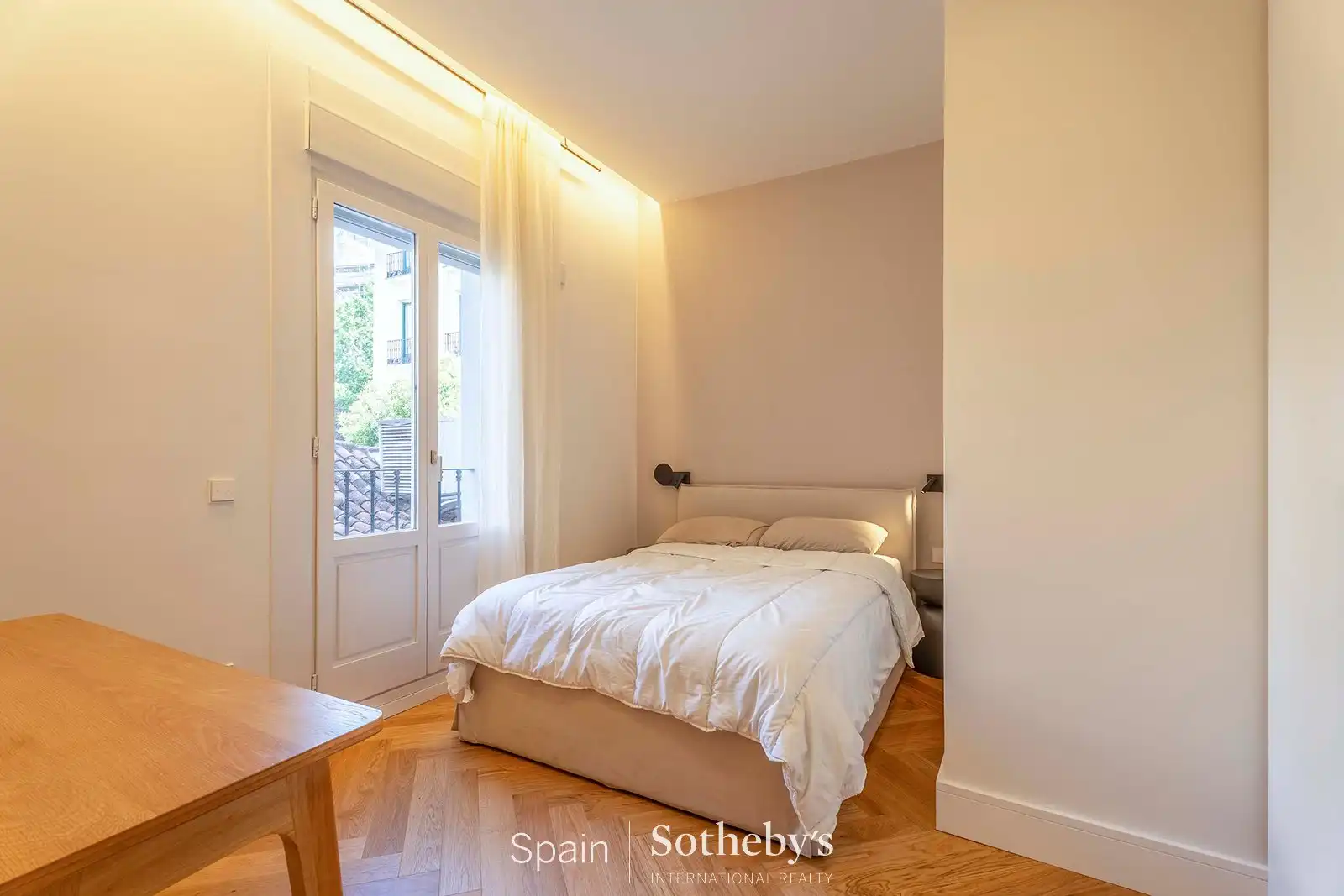 Bedroom of Apartments for sale in Madrid  with Air Conditioner and Heating