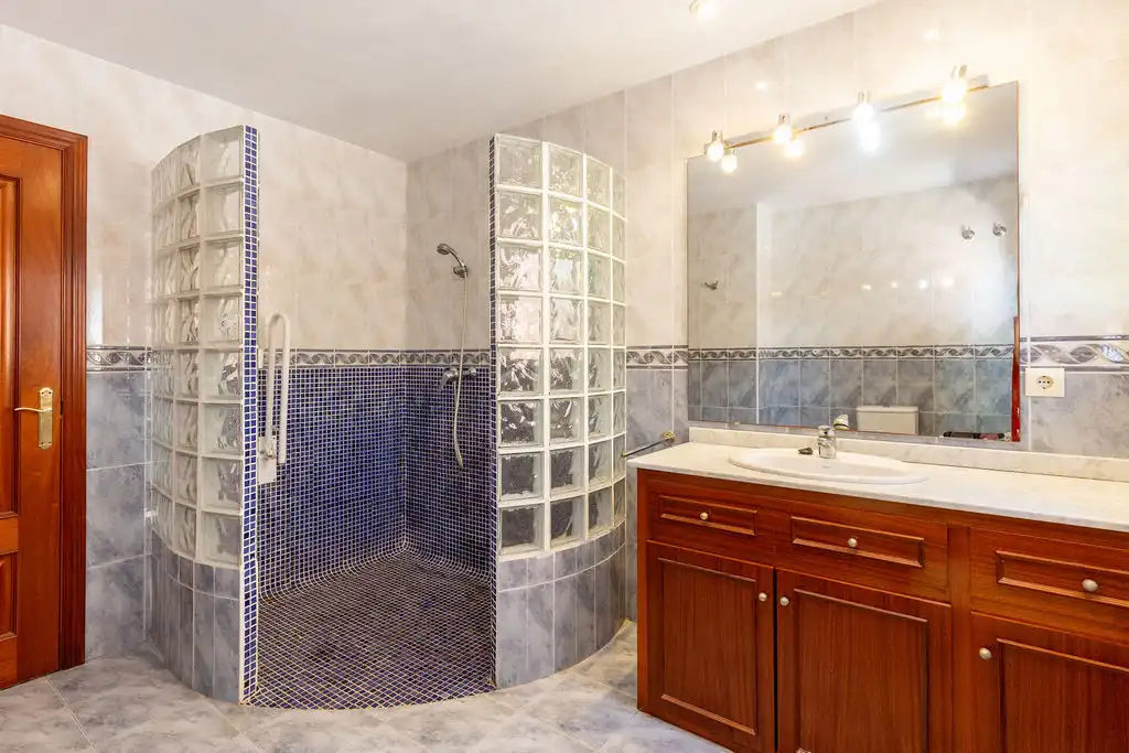 Baño de Casa o chalet en venta en Sant Vicenç de Montalt con Aire acondicionado, Calefacción y Terraza