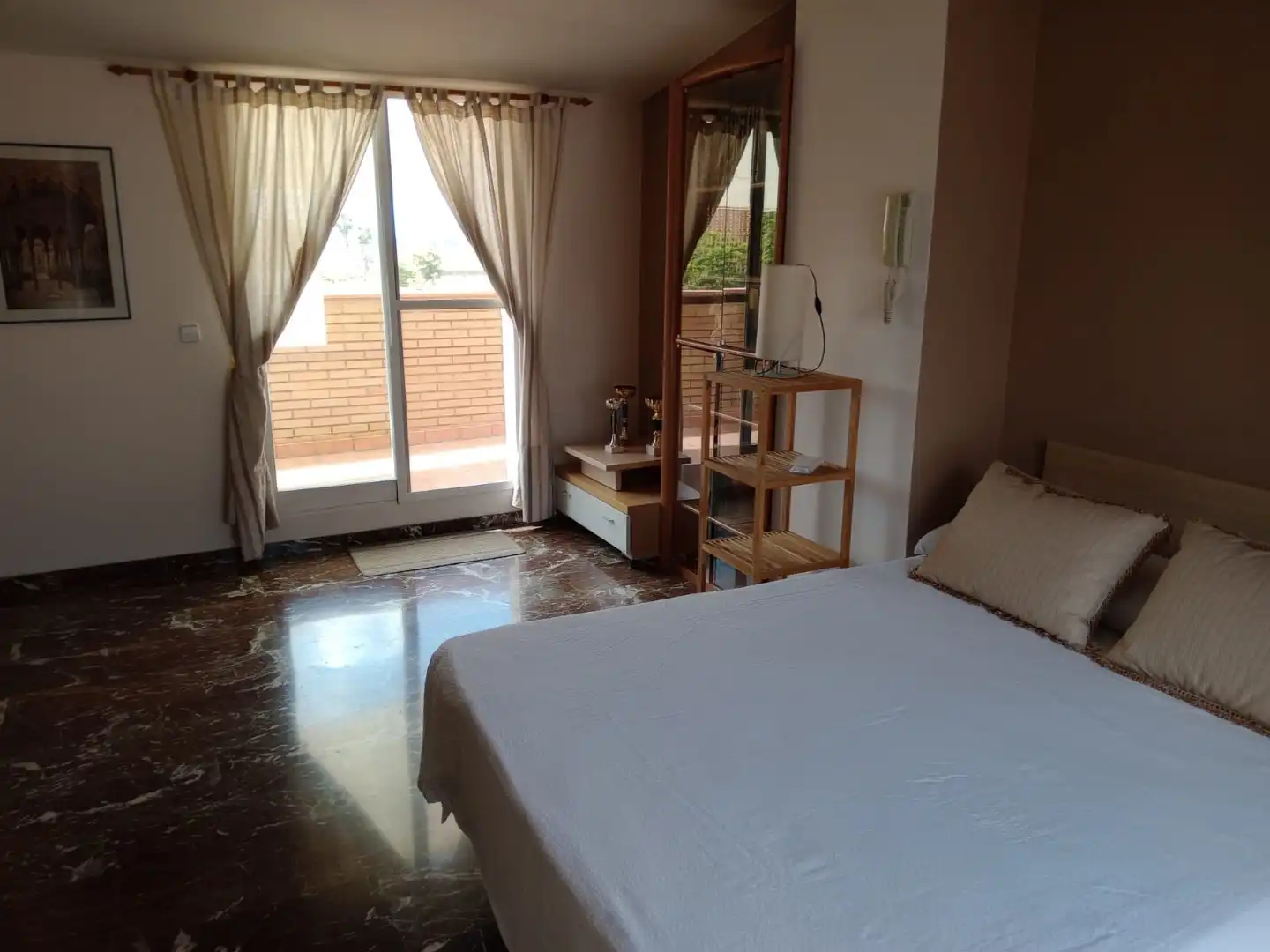 Habitación de Casa adosada de alquiler en Xirivella con Terraza y Amueblado