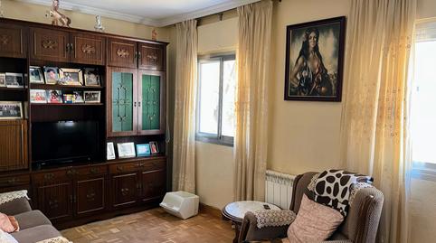 Foto 3 de Piso en venta en Calle de Vélez Rubio, Apóstol Santiago, Madrid