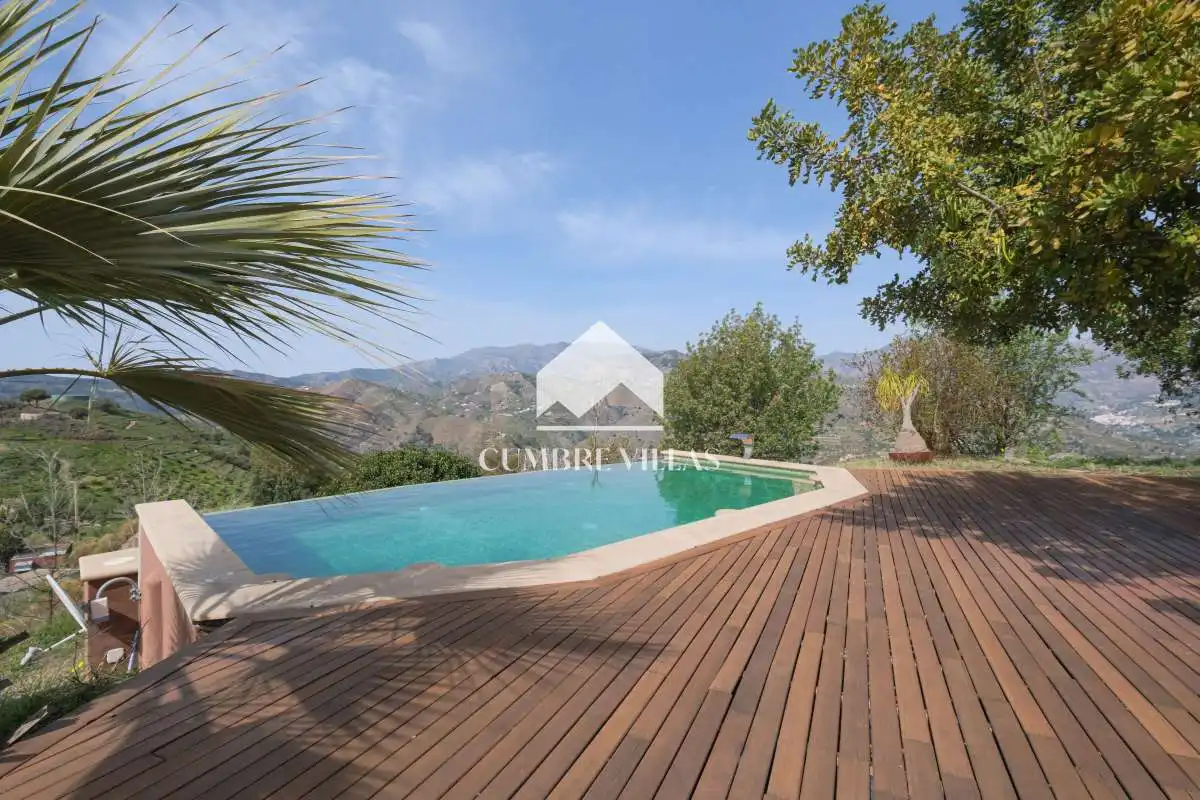 Casa rústica amb jardí en venda a Ítrabo, imagen 3