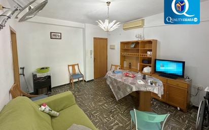 Sala d'estar de Apartament en venda en San Vicente del Raspeig / Sant Vicent del Raspeig amb Aire condicionat i Terrassa