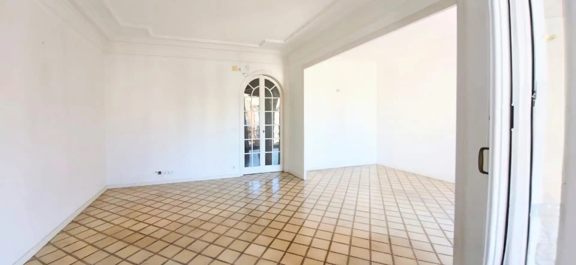 Piso de alquiler en Barcelona con Aire acondicionado, Horno y Balcón