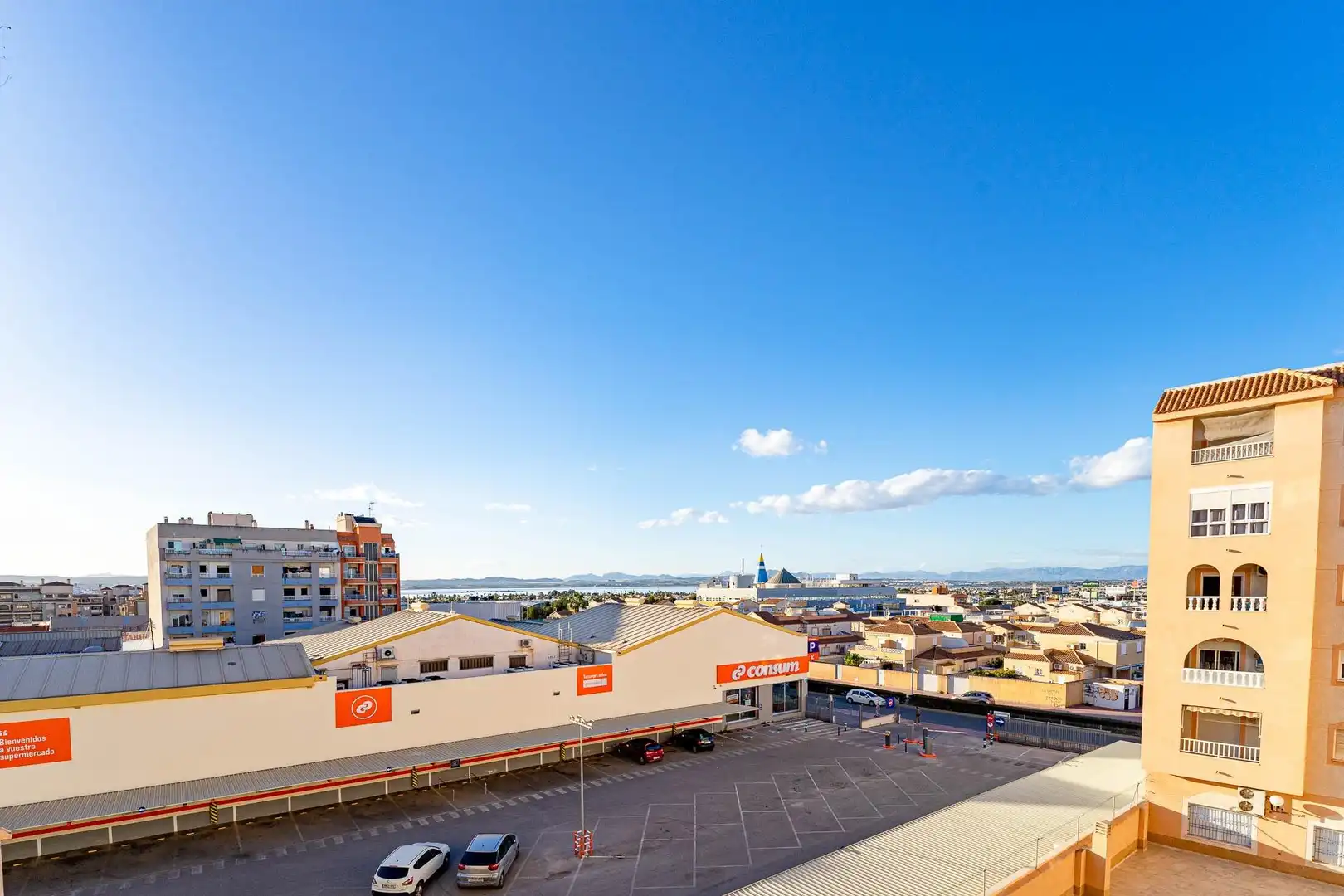 Vista exterior de Apartamento en venta en Torrevieja con Terraza y Piscina comunitaria