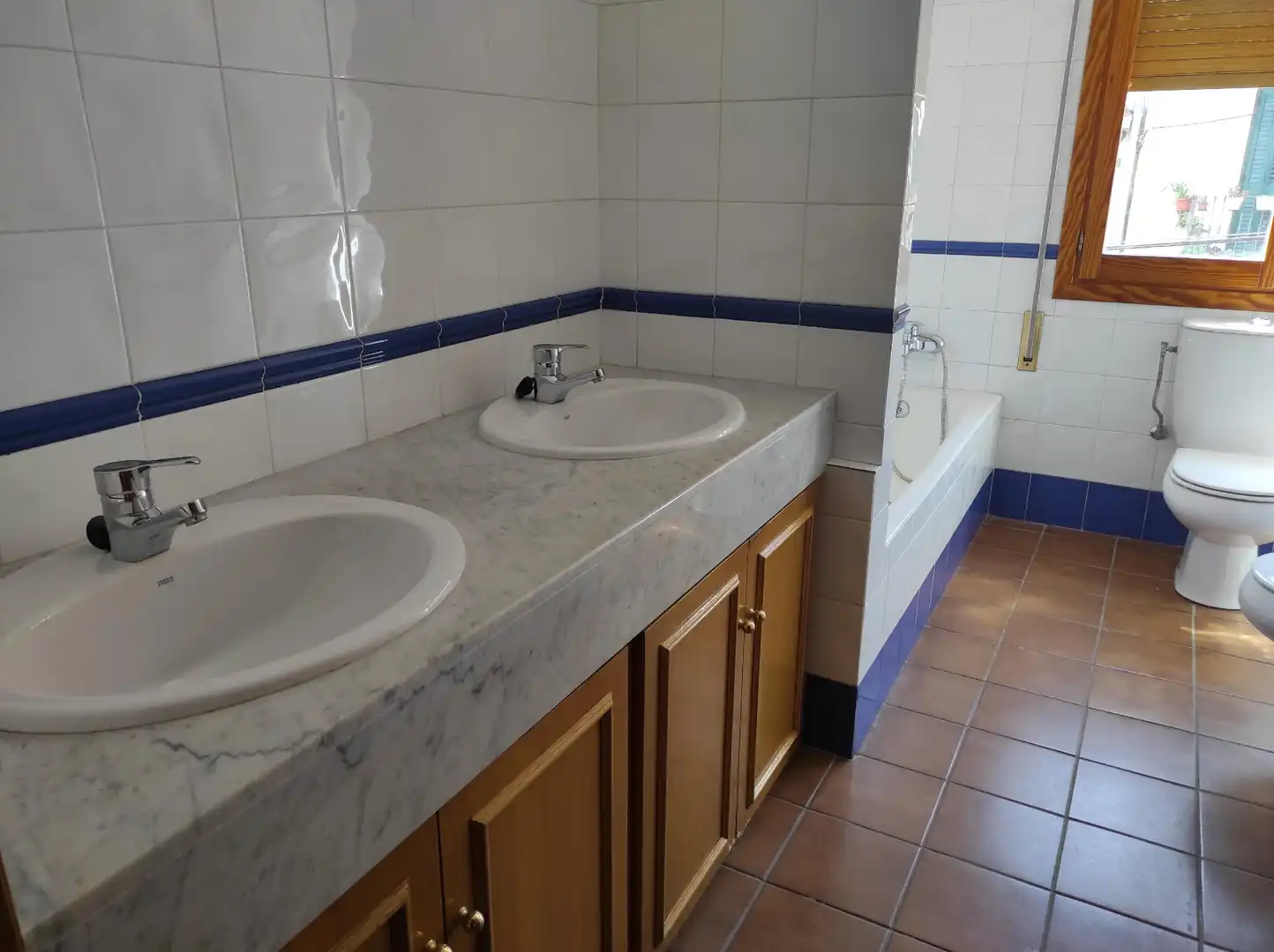 Badezimmer von Haus oder Chalet zur Miete in Esplugues de Llobregat mit Klimaanlage, Heizung und Terrasse