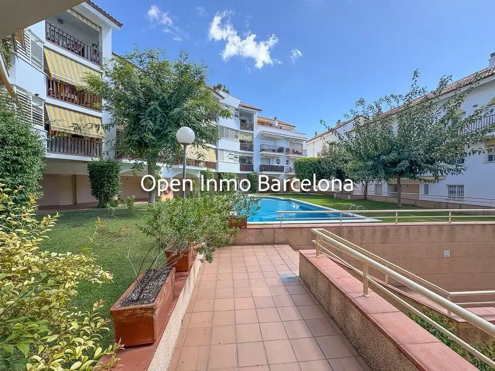 Exterior view of Attic for sale in Sant Pere de Ribes  with Heating, Private garden and Parquet flooring