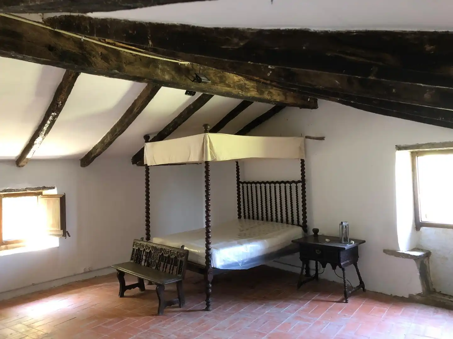 Habitación de Finca rústica en venta en Olot con Aire acondicionado, Calefacción y Jardín privado