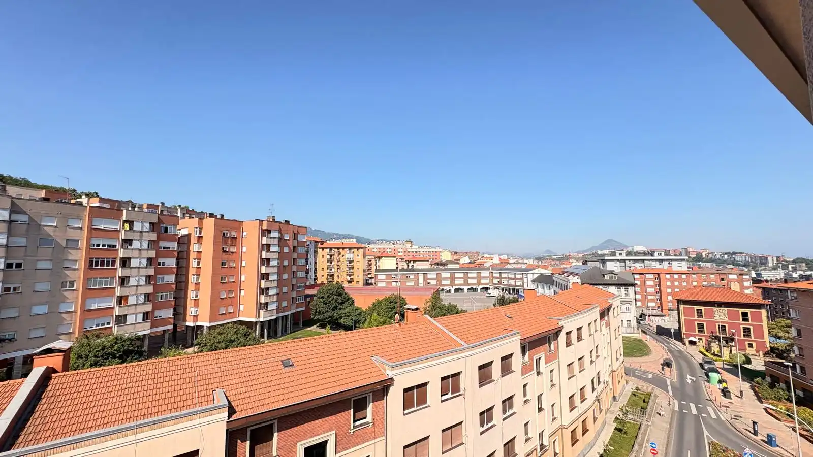 Vista exterior de Pis en venda en Barakaldo  amb Calefacció i Balcó
