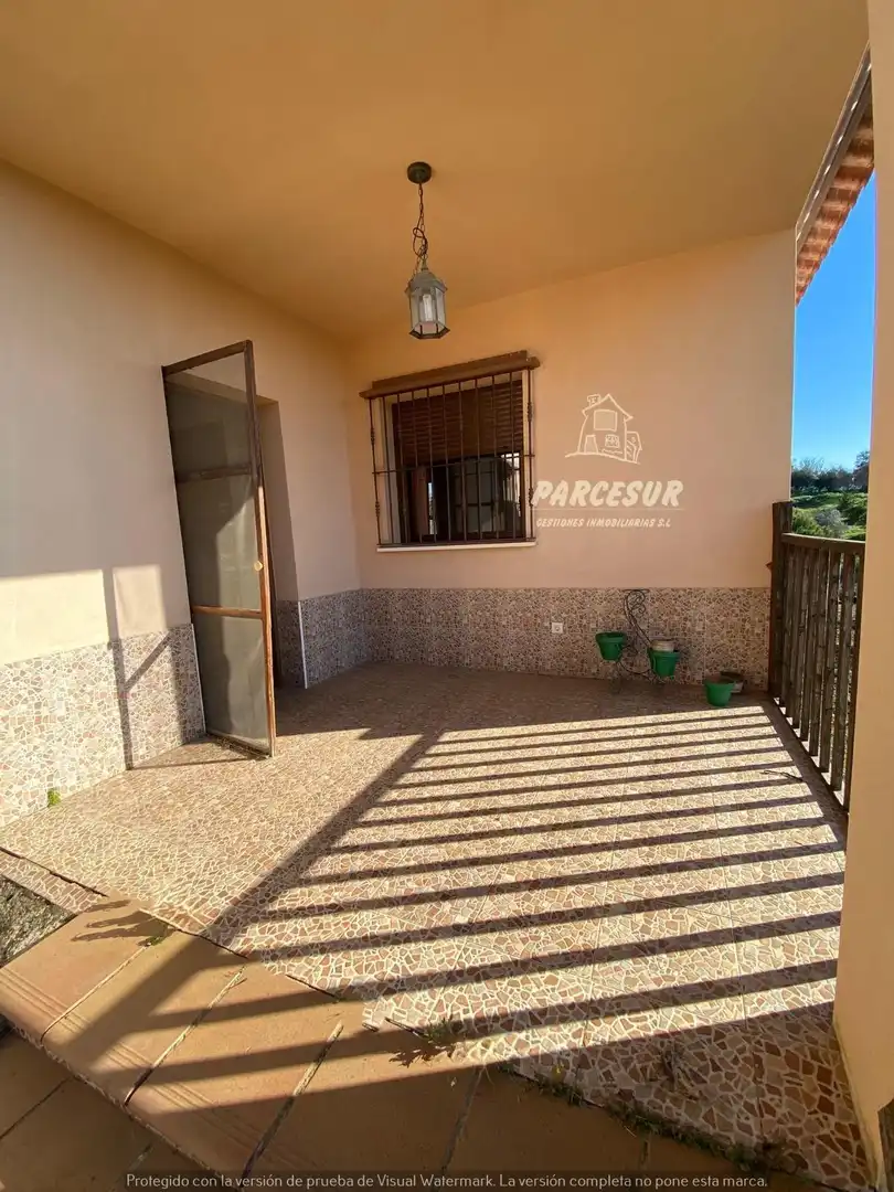 Vista exterior de Casa o xalet en venda en Posadas amb Traster