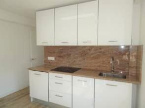 Photo 3 of Flat to rent in Ceares, Asturias