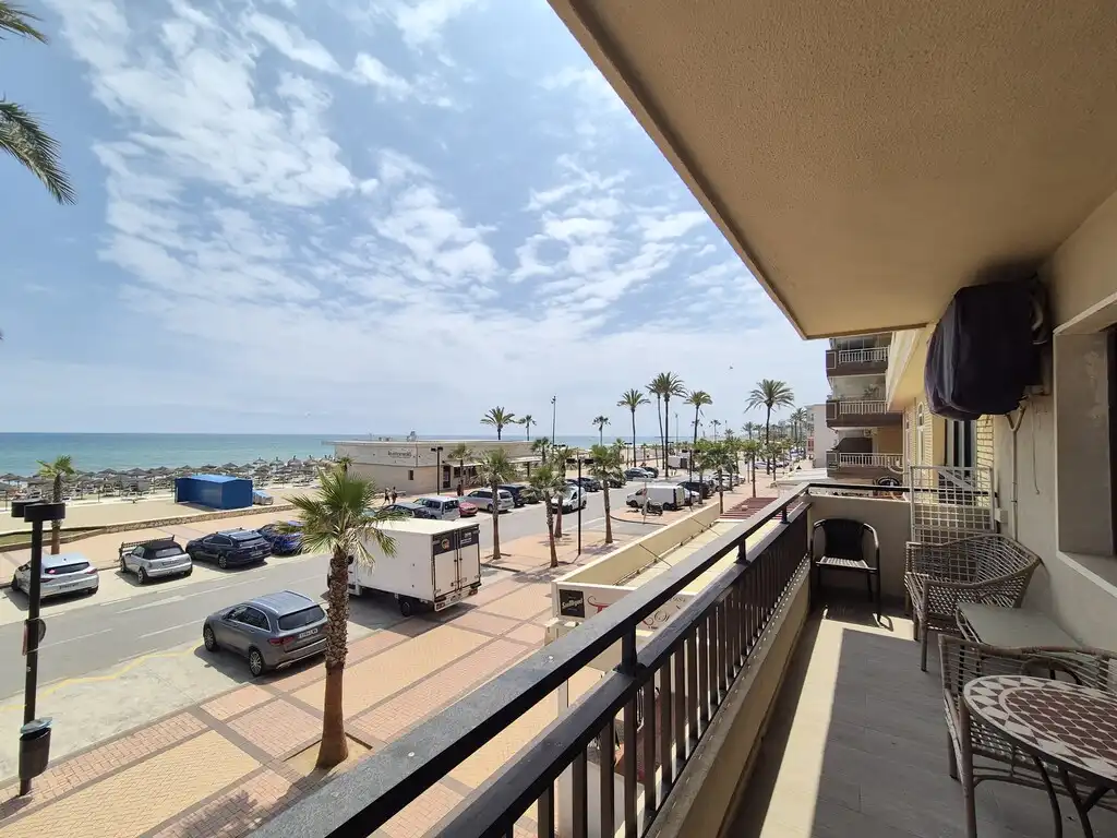 Apartment mit Pool zum Verkauf in Playa de los Boliches