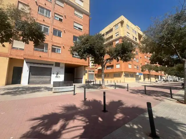 Gewerbefläche zur Miete in Carrer del Riu Adra 34, imagen 2