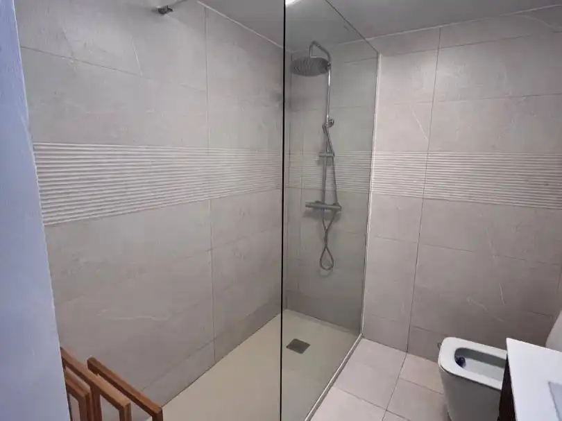 Baño de Oficina en venta en Valencia con Aire acondicionado
