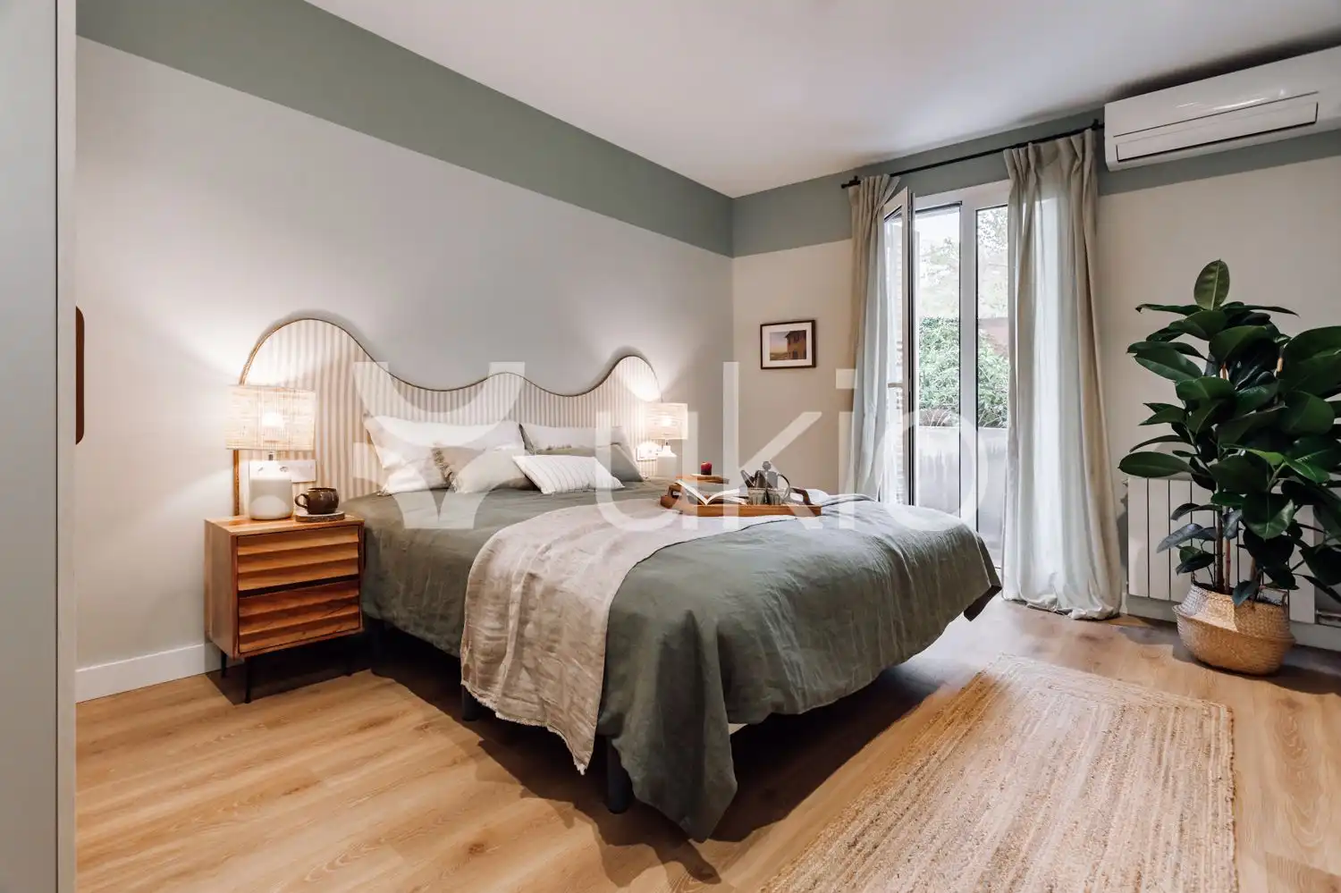 Schlafzimmer von Wohnungen zur Miete in Barcelona mit Klimaanlage, Heizung und Möbliert