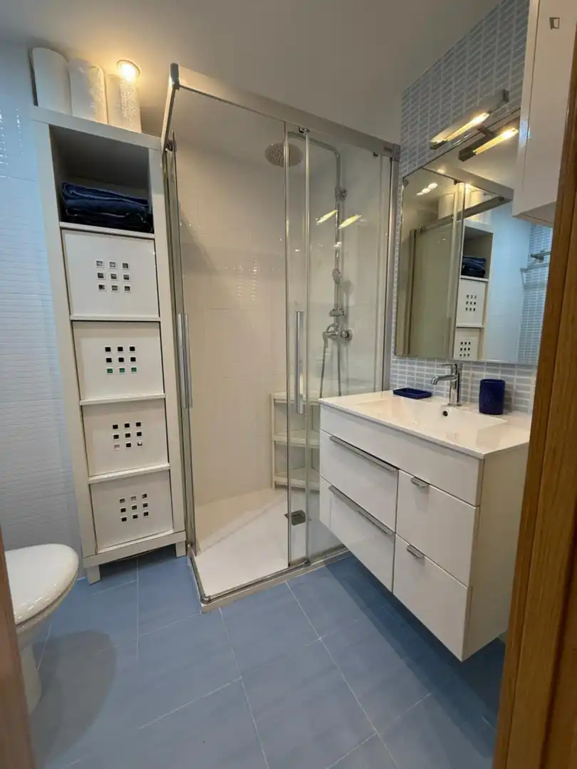 Habitació a Paus - Poligono San Blas
