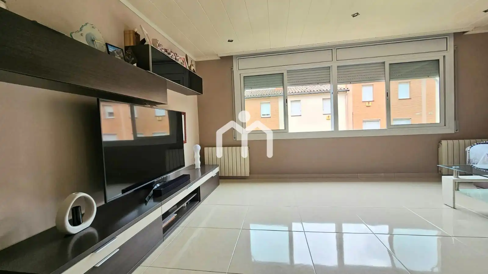 Sala d'estar de Casa adosada en venda en Badalona amb Calefacció, Terrassa i Traster