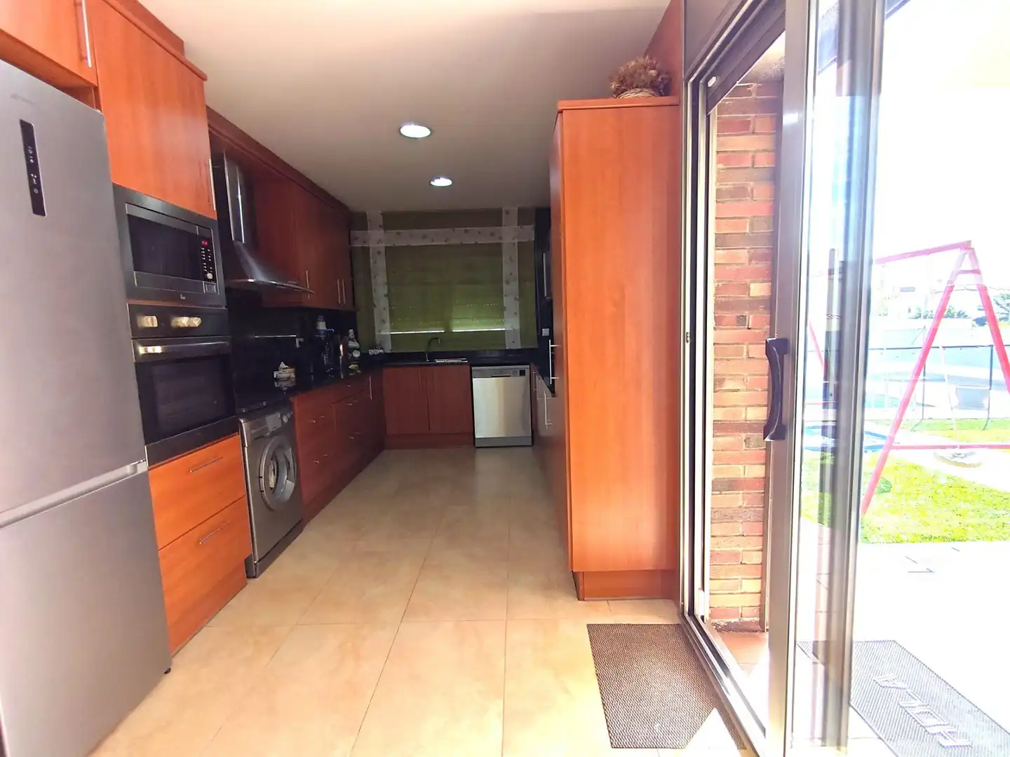 Cocina de Casa o chalet en venta en El Vendrell con Aire acondicionado, Calefacción y Jardín privado