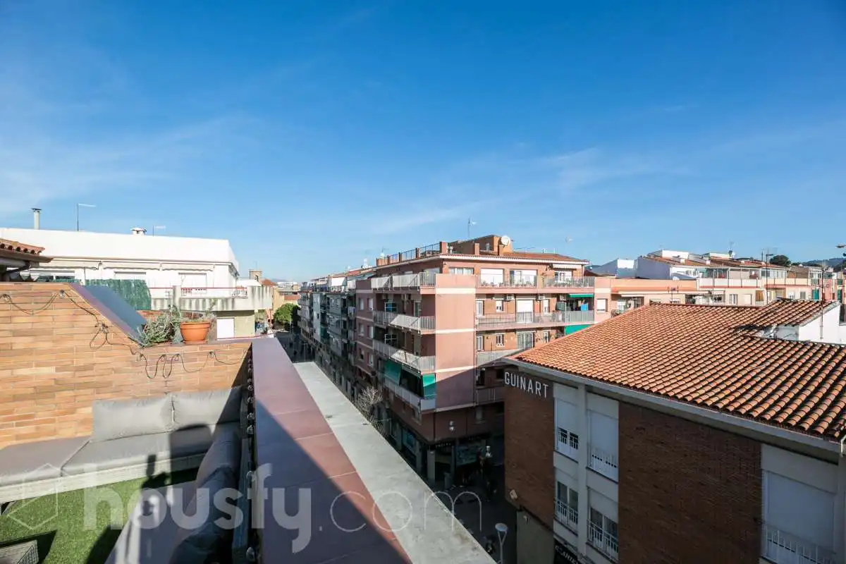 Exterior view of Attic for sale in Sant Joan Despí  with Air Conditioner, Heating and Parquet flooring