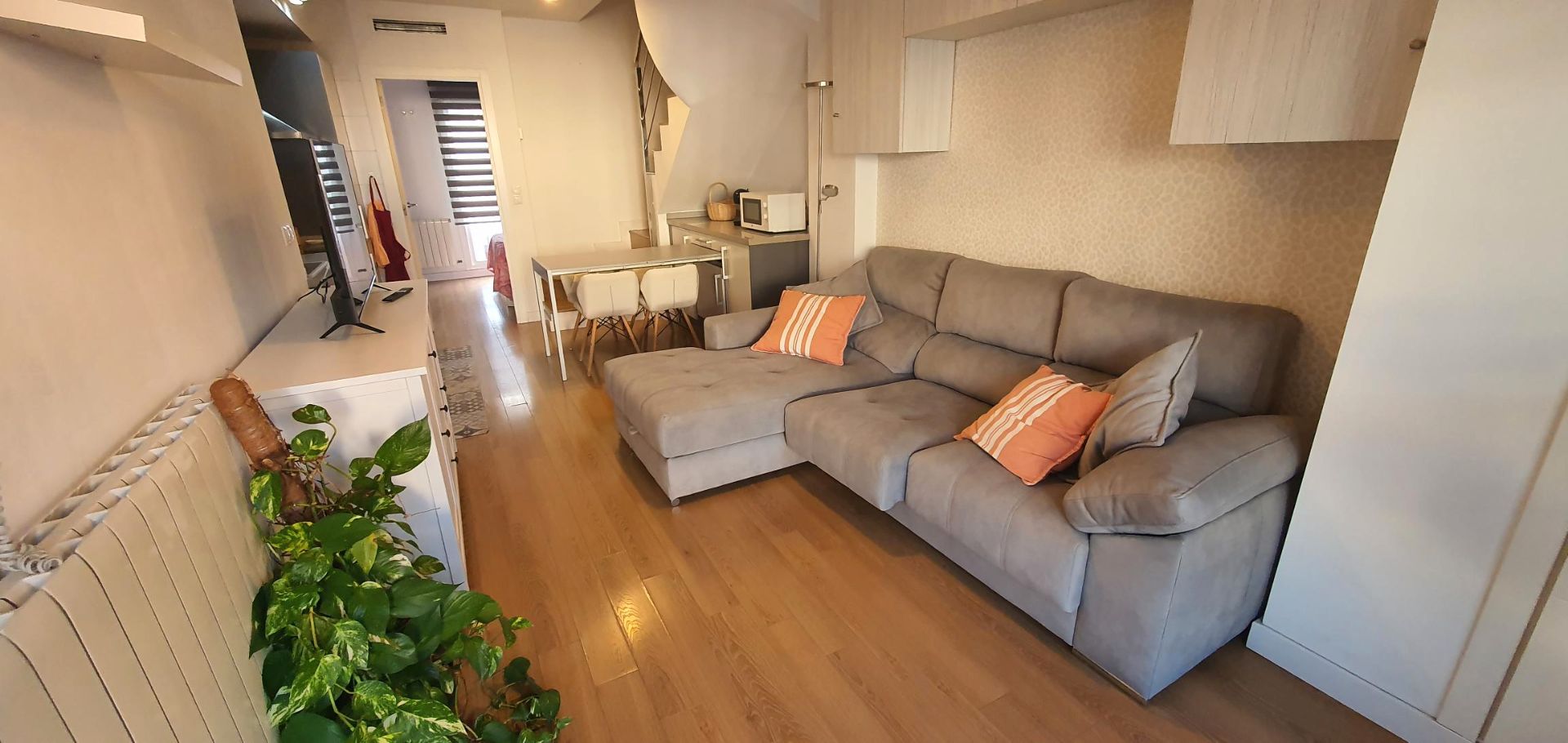 Sala d'estar de Àtic de lloguer en  Valencia Capital amb Aire condicionat, Terrassa i Moblat