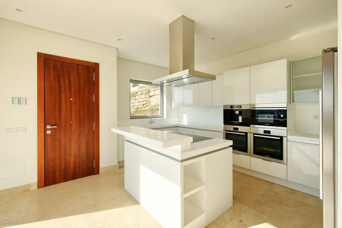Cocina de Casa o chalet en venta en Benahavís con Jardín privado