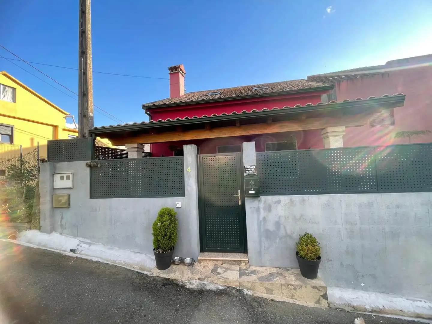Vista exterior de Casa o chalet en venta en Vigo  con Calefacción, Amueblado y Horno