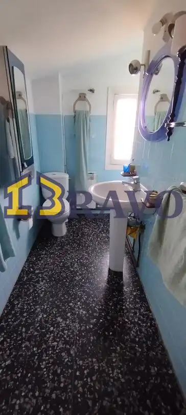 Baño de Dúplex en venta en Medina de Pomar con Calefacción, Jardín privado y Terraza