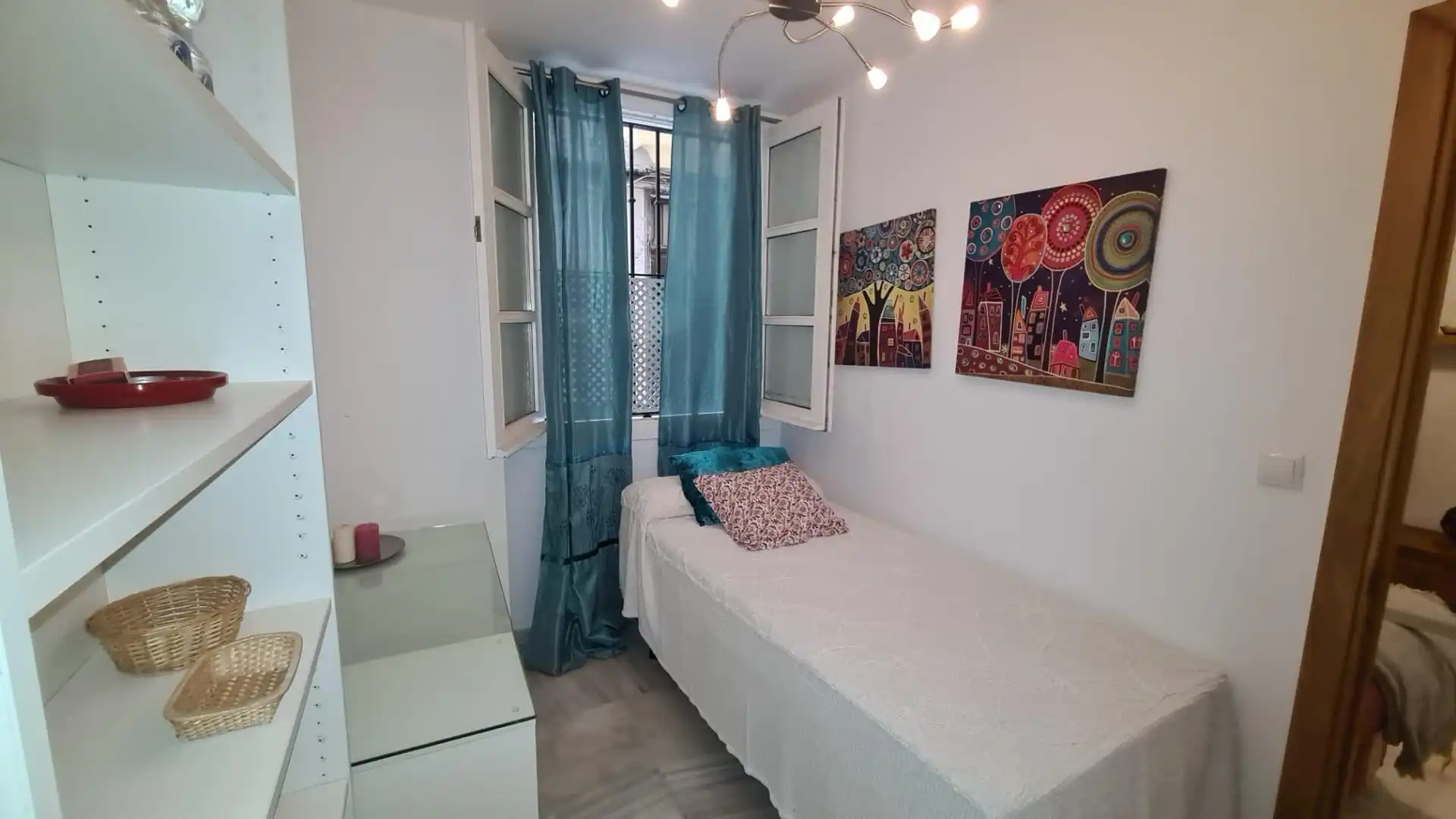 Habitación de Planta baja en venta en Cádiz