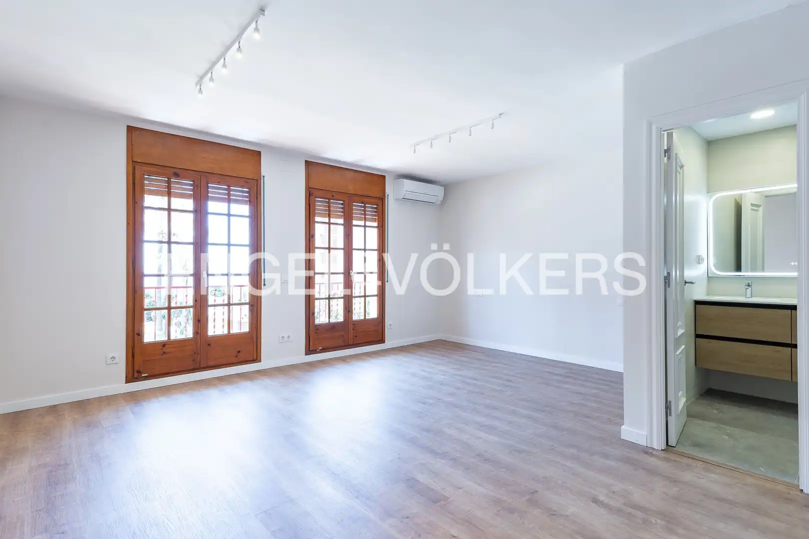 Sala d'estar de Casa o xalet de lloguer en Vilassar de Mar amb Calefacció, Jardí privat i Parquet