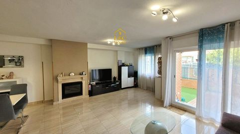 Foto 4 de Casa adosada en venta en Perales del Río, Getafe