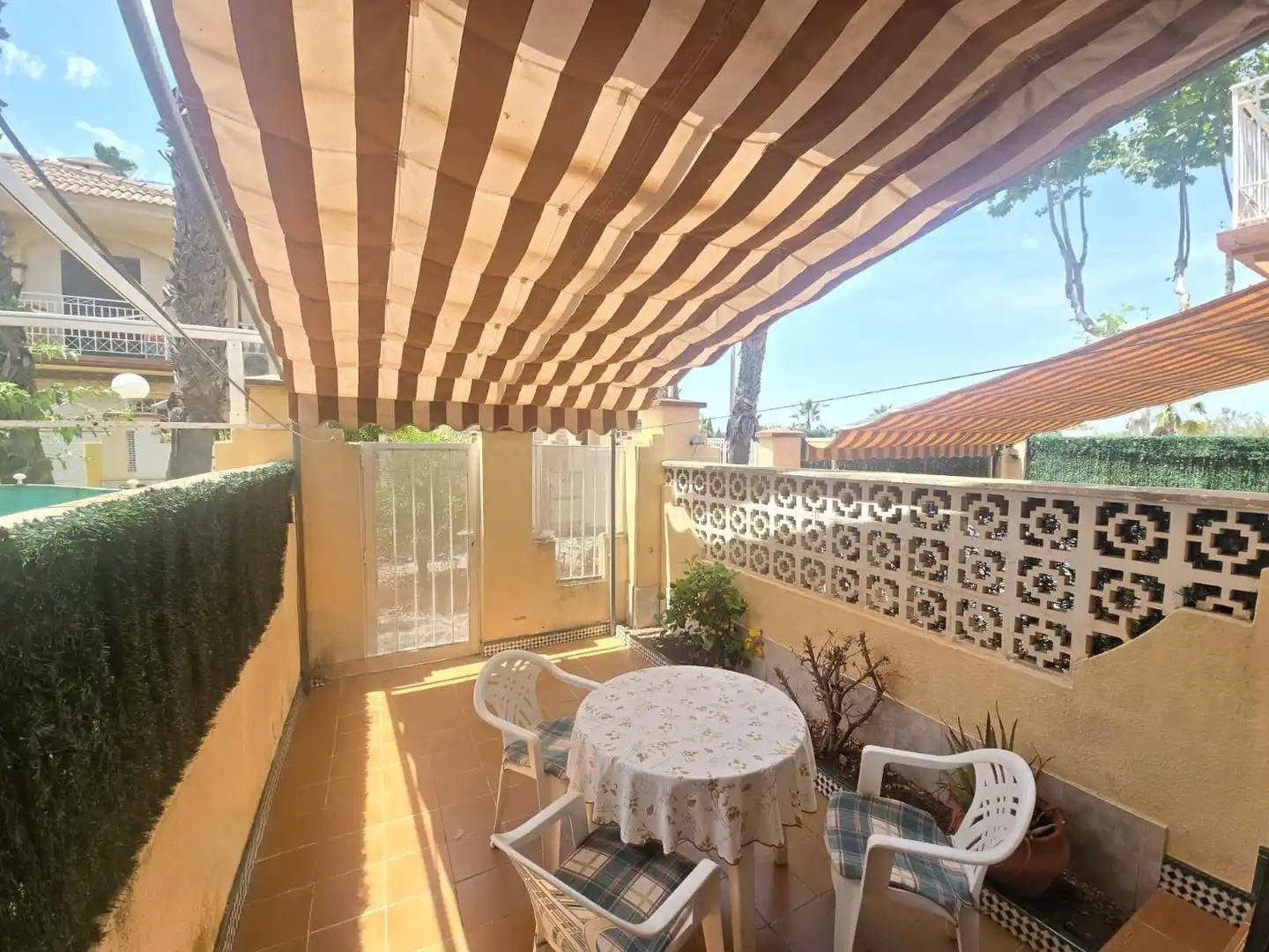 Terrasse von Haus oder Chalet zum Verkauf in Santa Pola mit Heizung und Möbliert