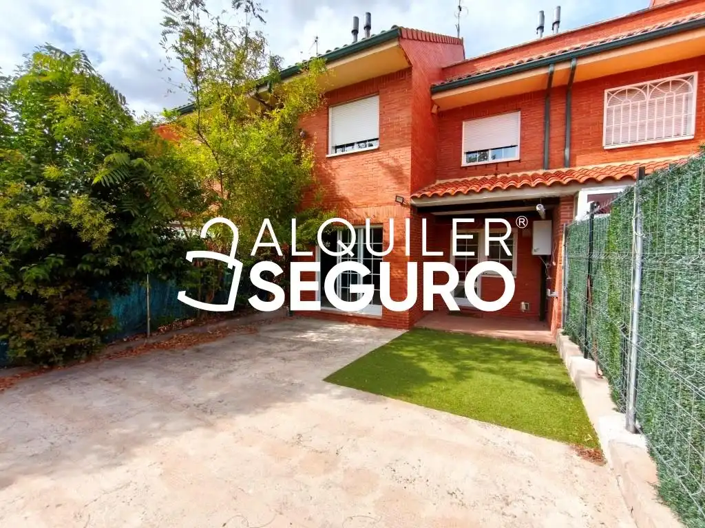 Villa mit Pool zur Miete in Ramón de Valle Inclán
