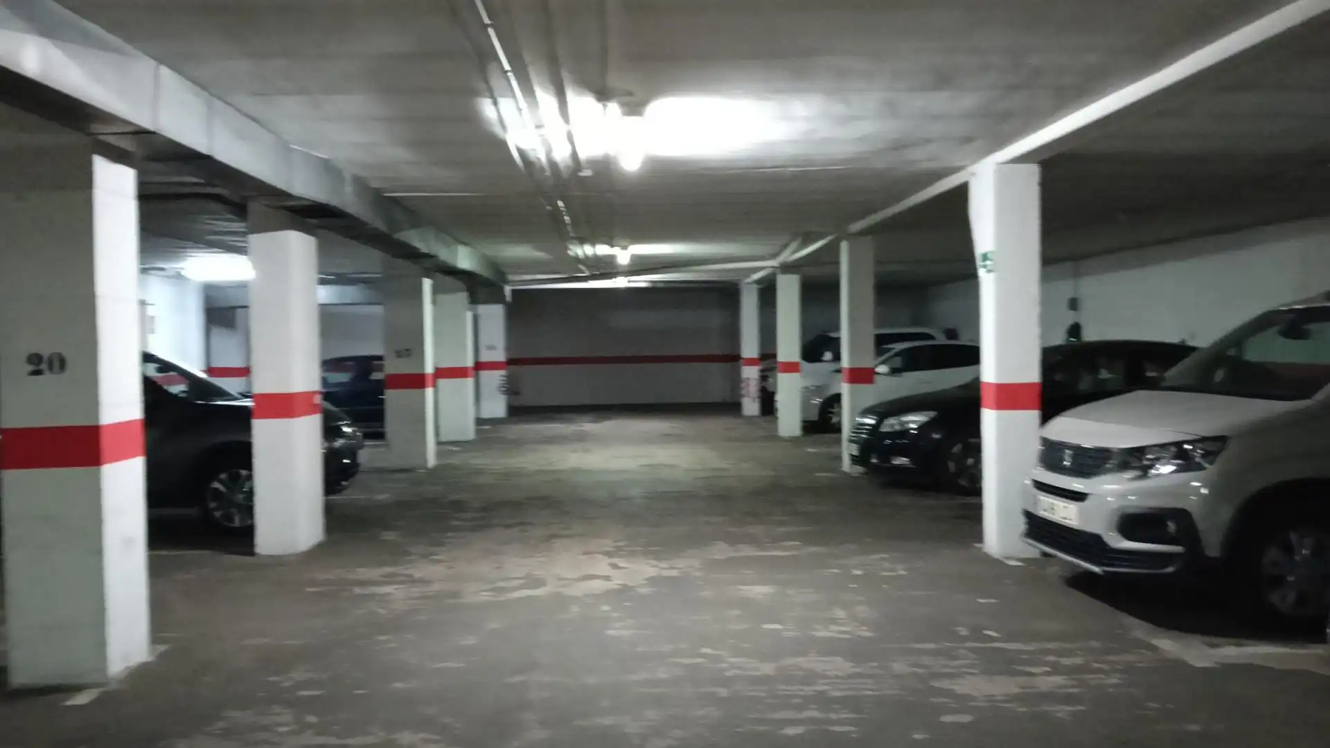 Aparcament de Pis en venda en Burgos amb Calefacció i Traster