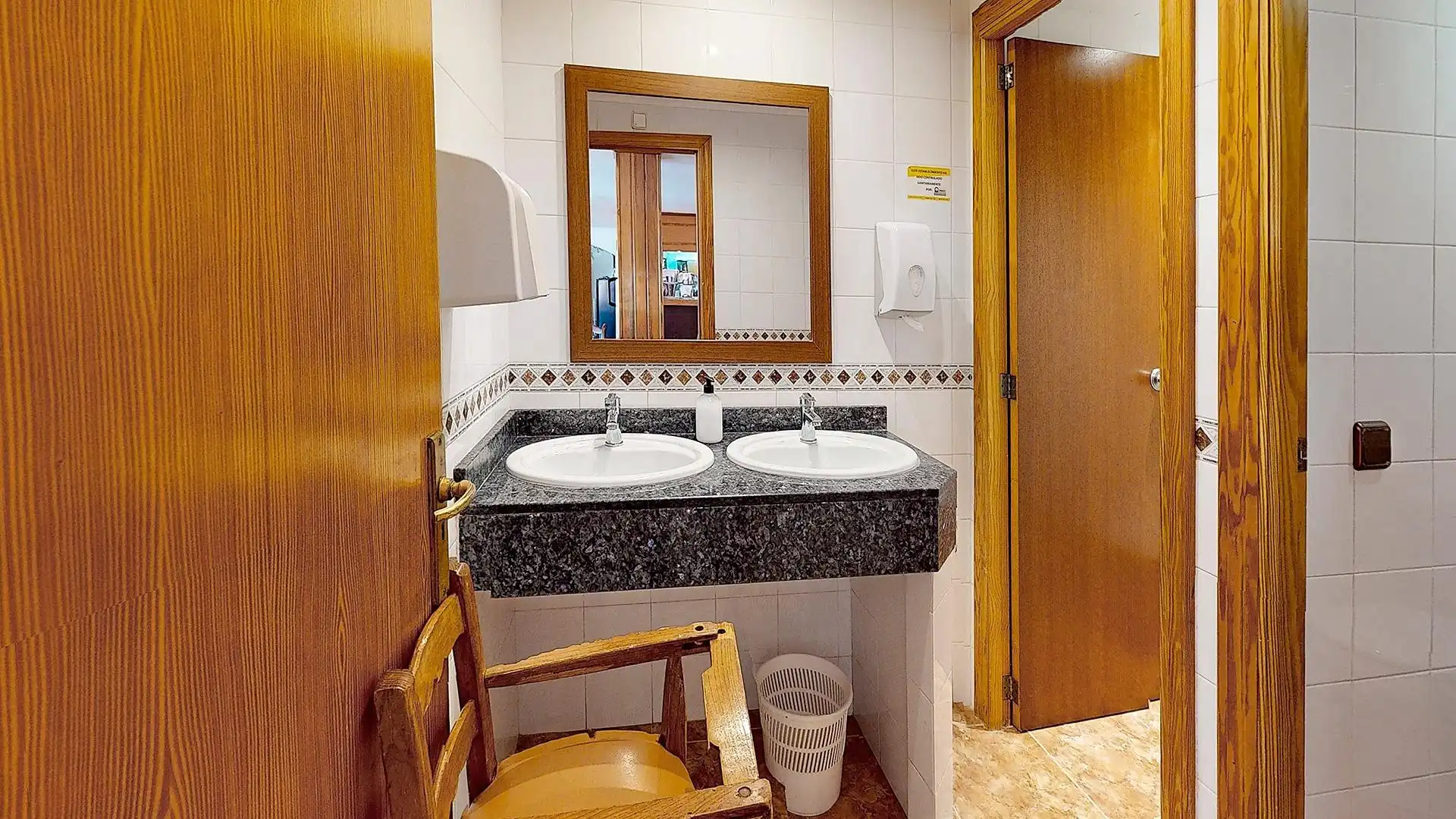 Badezimmer von Geschaftsraum zum Verkauf in Santa Margalida mit Klimaanlage und Möbliert