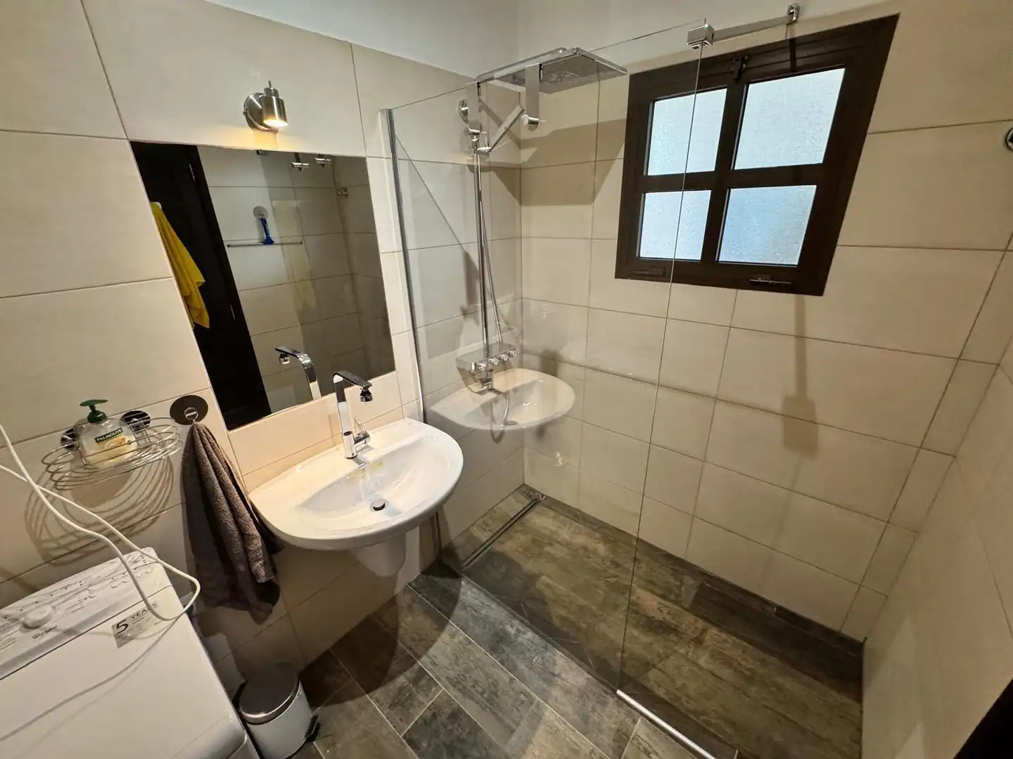 Bathroom of Study for sale in Giniginamar