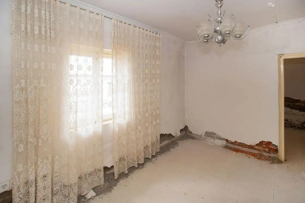 Casa con jardín en venta en Fabero, imagen 4