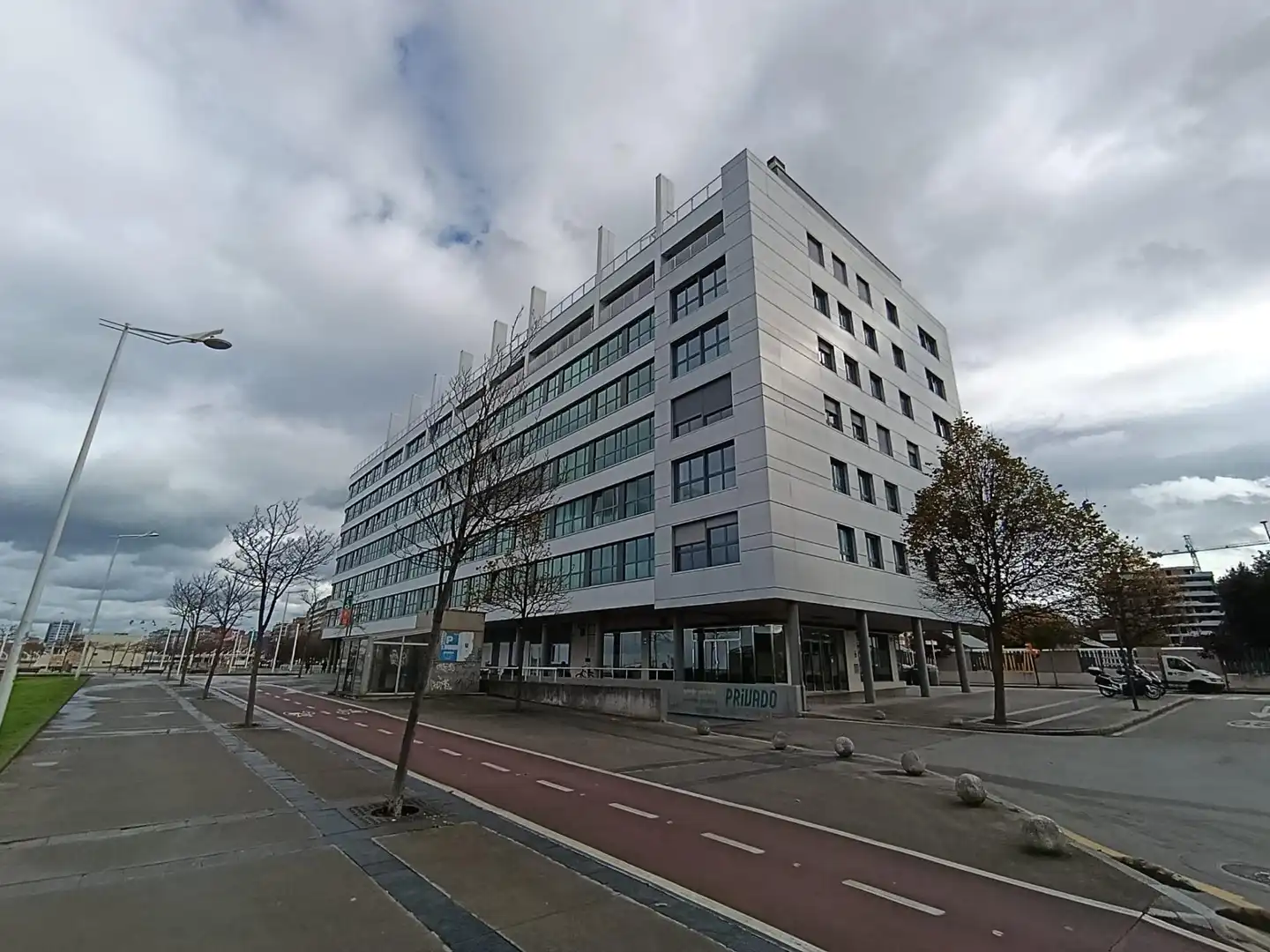 Vista exterior de Pis en venda en Gijón  amb Calefacció