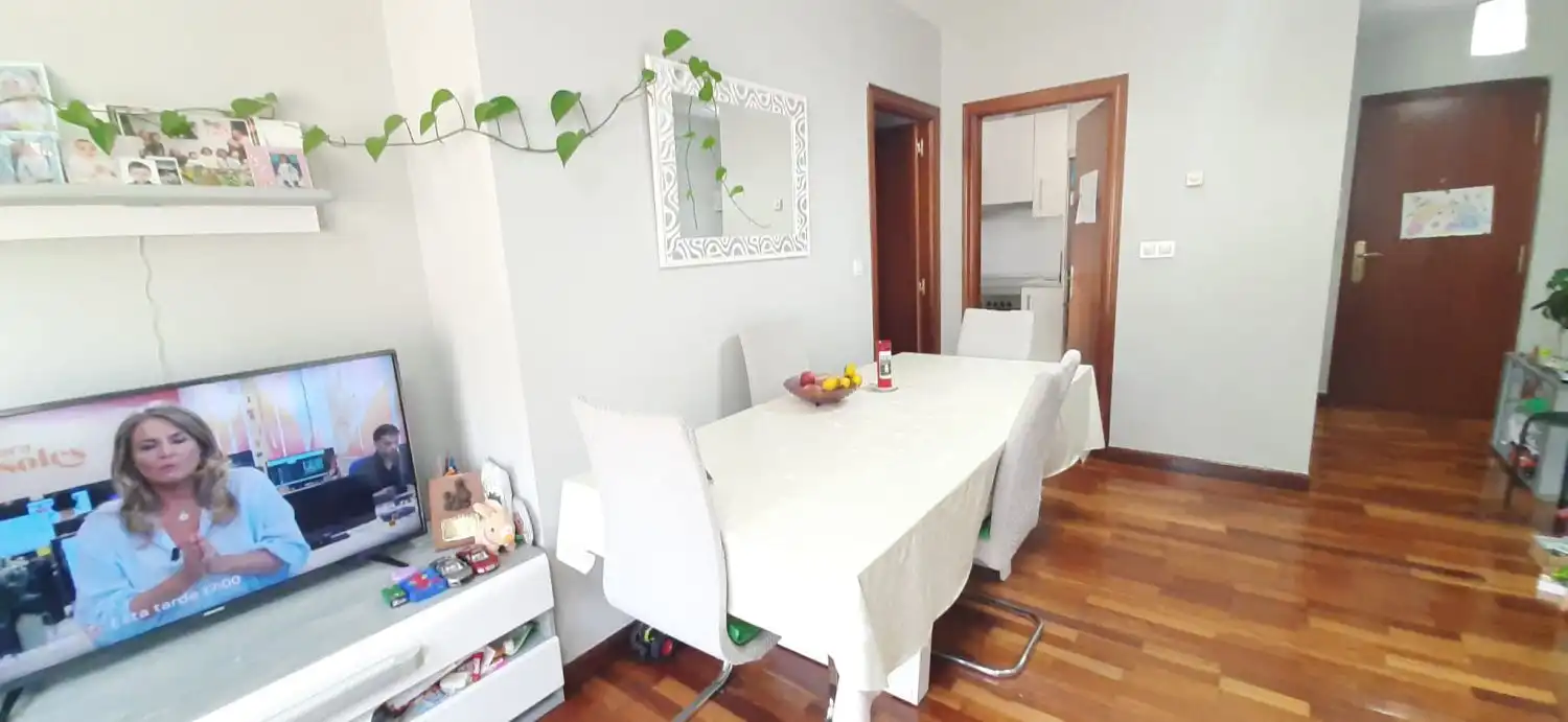 Comedor de Piso en venta en Solórzano con Calefacción, Parquet y Trastero