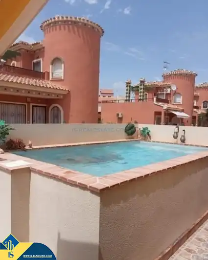 Chalet con piscina en venta en Orihuela Costa, imagen 2