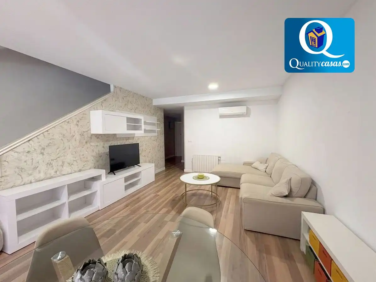 Sala de estar de Casa o chalet en venta en San Vicente del Raspeig / Sant Vicent del Raspeig con Aire acondicionado, Calefacción y Terraza
